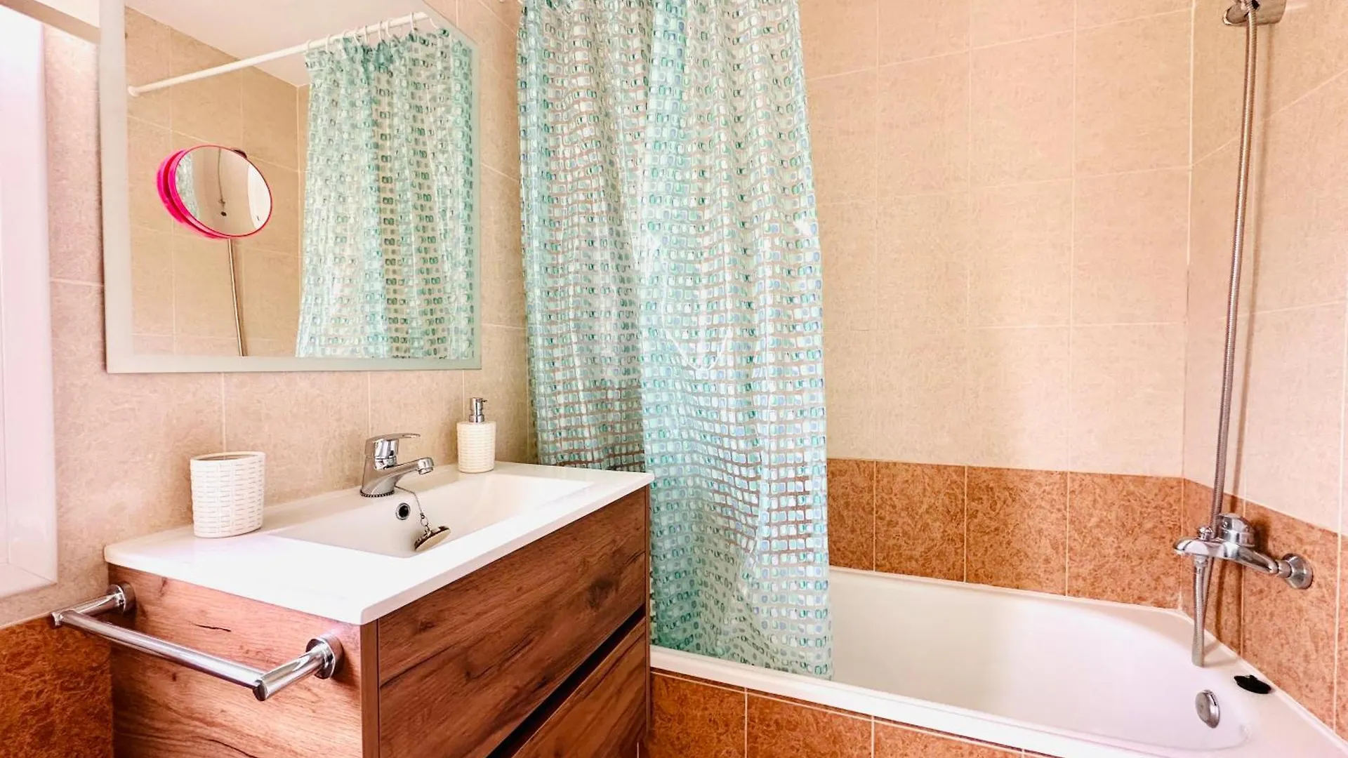 Home Solemio Miami Playa - Only Families